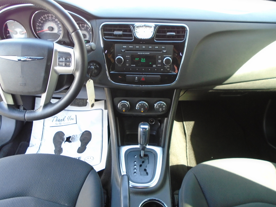 2013 Chrysler 200 Touring