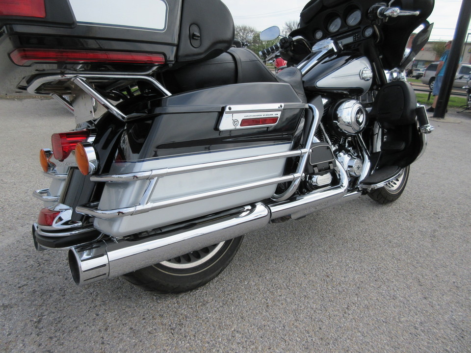 2013 Harley-Davidson FLHTCU -