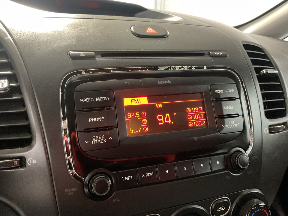 2017 Kia Forte 5-Door LX