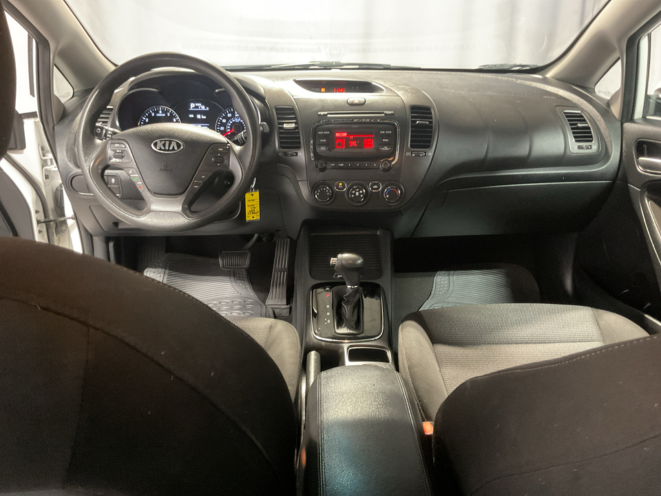 2017 Kia Forte 5-Door LX
