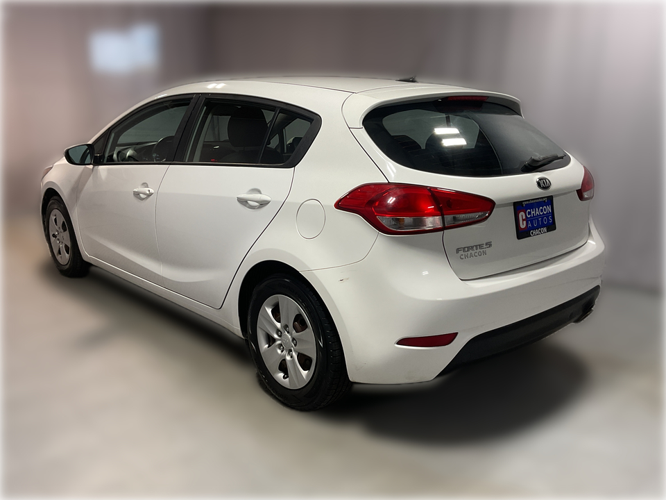 2017 Kia Forte 5-Door LX