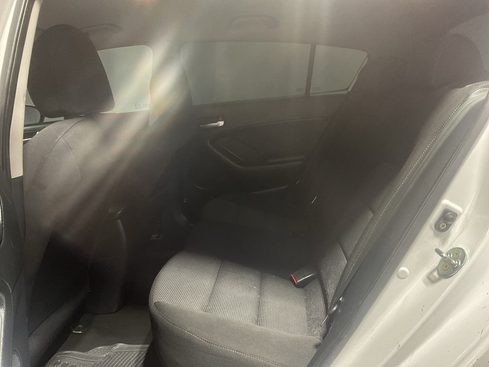 2017 Kia Forte 5-Door LX