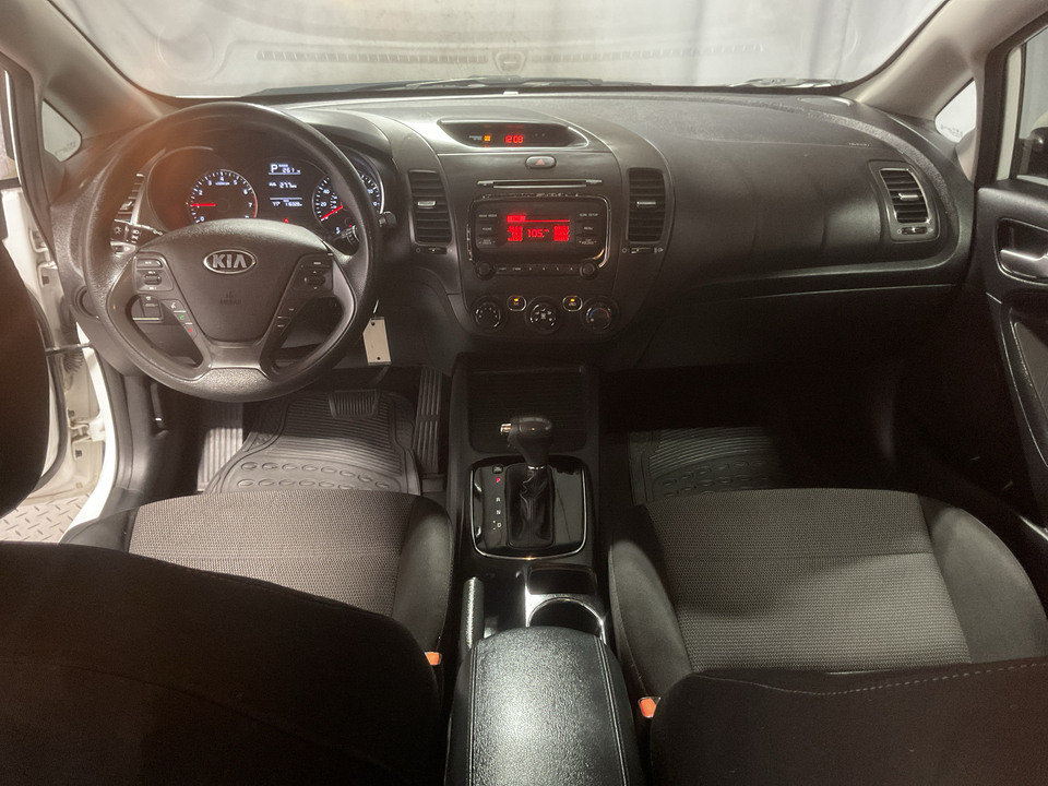 2017 Kia Forte 5-Door LX