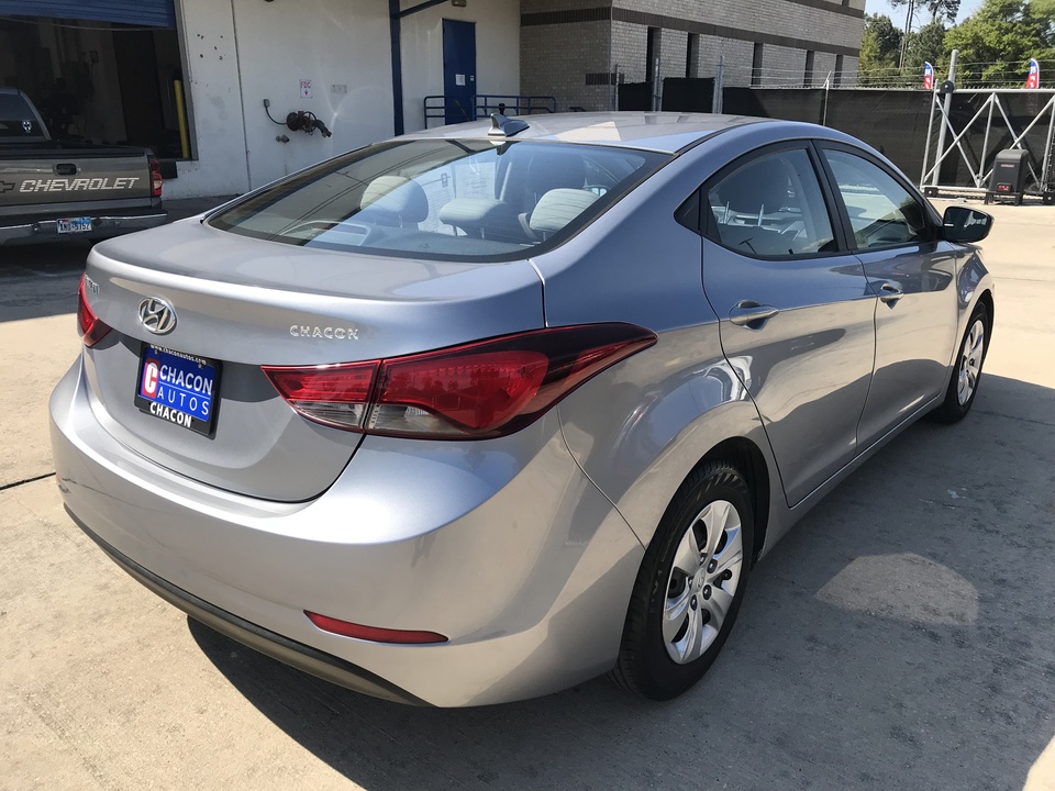 2016 Hyundai Elantra SE 6AT