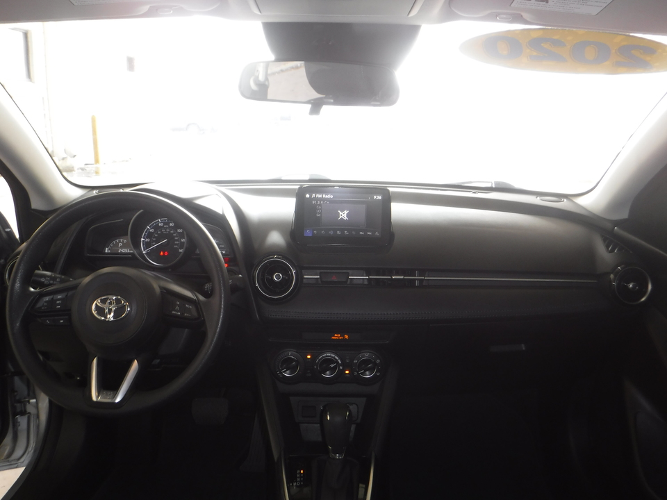 2020 Toyota Yaris XLE Hatchback
