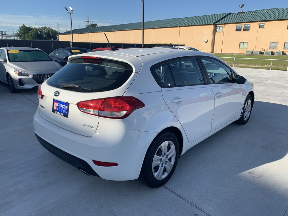 2017 Kia Forte 5-Door LX