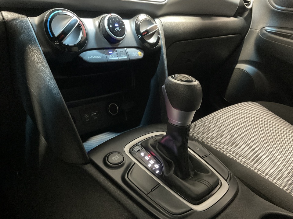 2021 Hyundai Kona SE