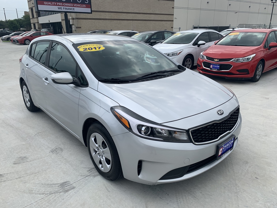 Used 2017 Kia Forte 5-Door in Houston, TX ( T717658 ) | Chacon Autos