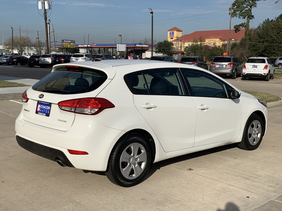 Used 2017 Kia Forte 5-Door LX for Sale - Chacon Autos