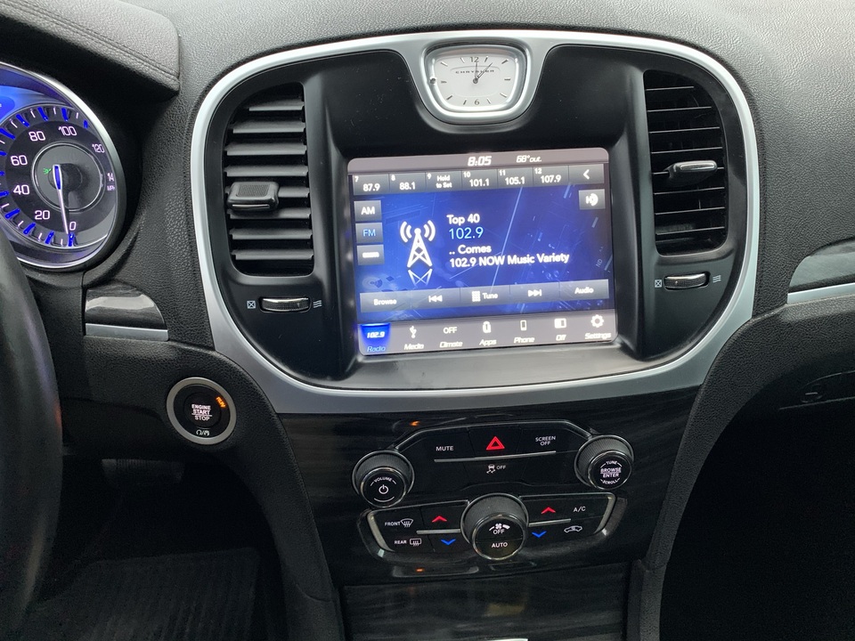2019 Chrysler 300 Touring