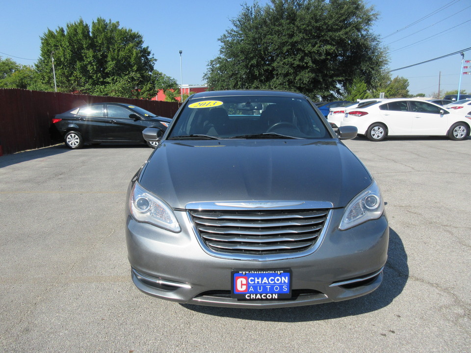 2013 Chrysler 200 Touring