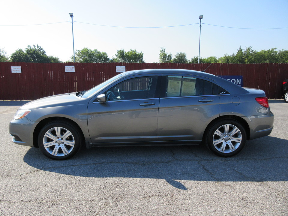 2013 Chrysler 200 Touring