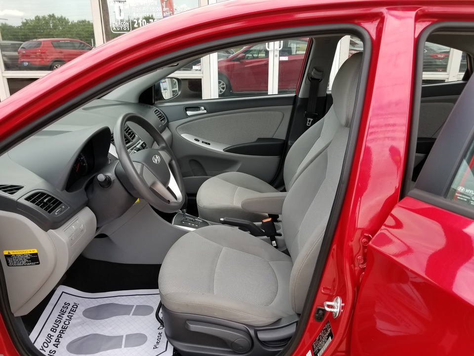 2014 Hyundai Accent GLS 4-Door