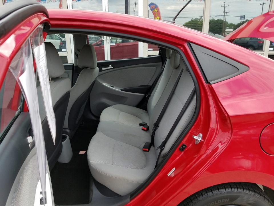 2014 Hyundai Accent GLS 4-Door