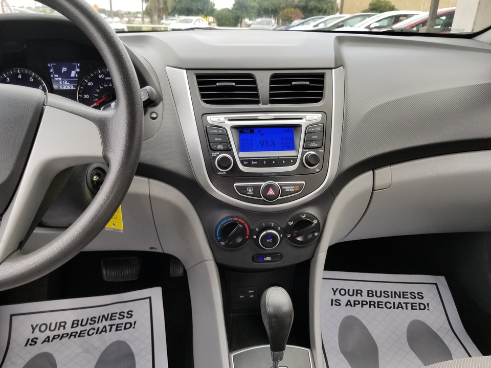 2014 Hyundai Accent GLS 4-Door