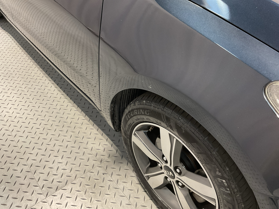 2018 Kia Forte 5-Door LX