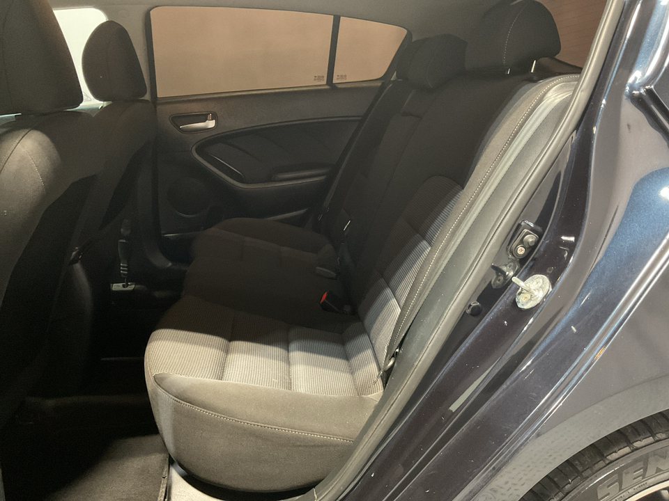 2018 Kia Forte 5-Door LX