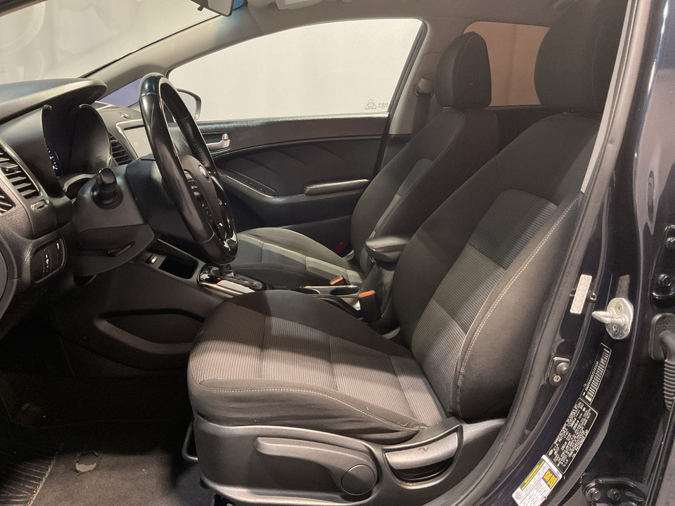 2018 Kia Forte 5-Door LX