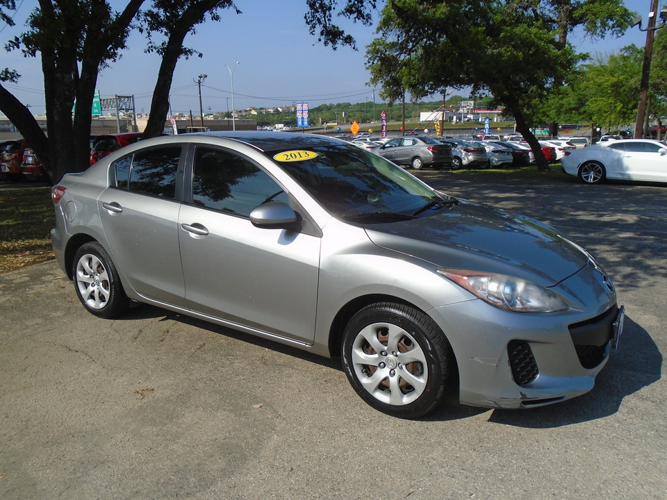 2013 Mazda MAZDA3 i Sport 4-Door