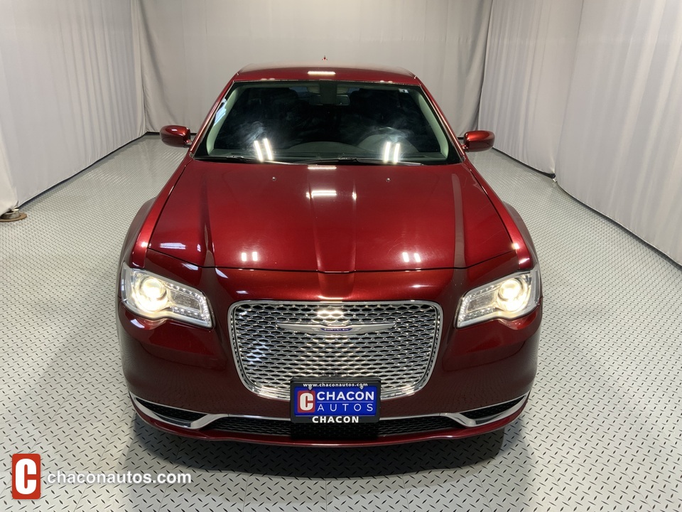 2019 Chrysler 300 Touring