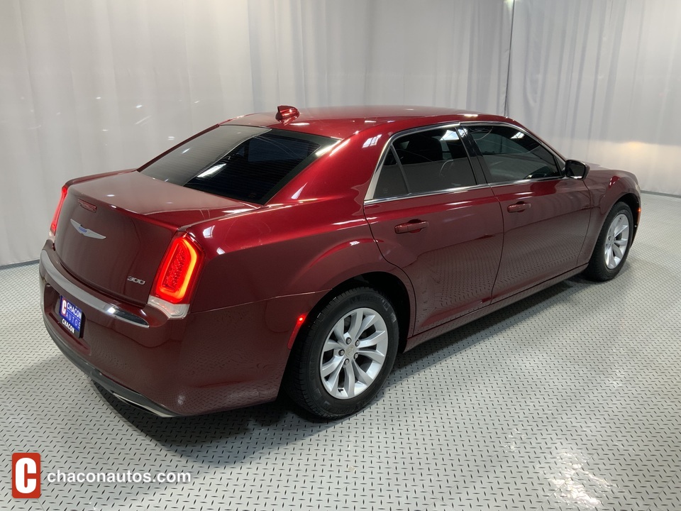 2019 Chrysler 300 Touring