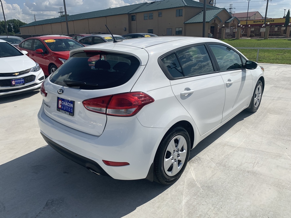 2018 Kia Forte 5-Door LX