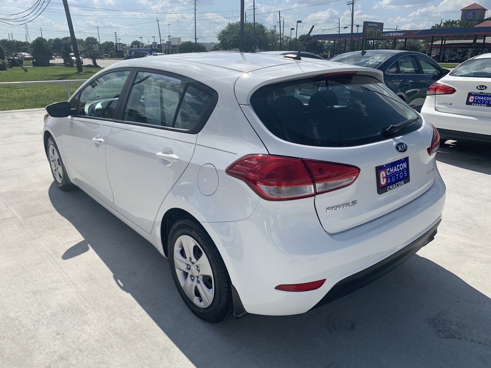 2018 Kia Forte 5-Door LX