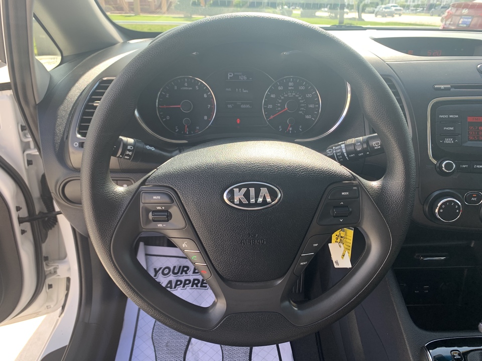 2018 Kia Forte 5-Door LX