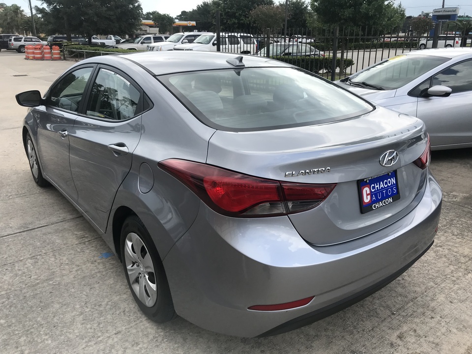 2016 Hyundai Elantra SE 6AT