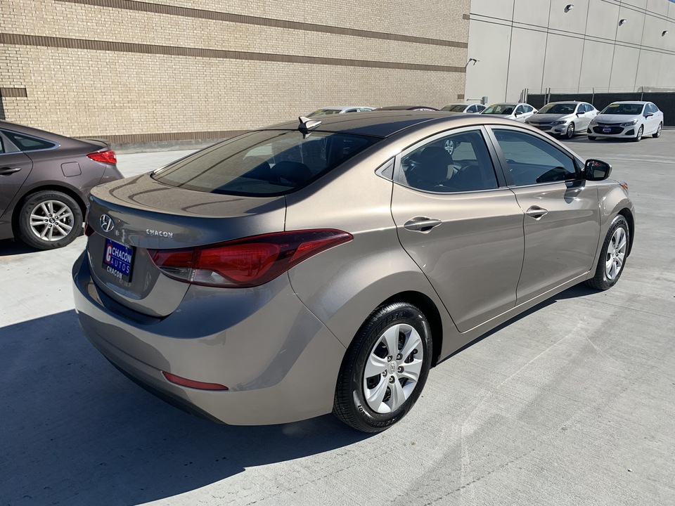 2016 Hyundai Elantra SE 6AT