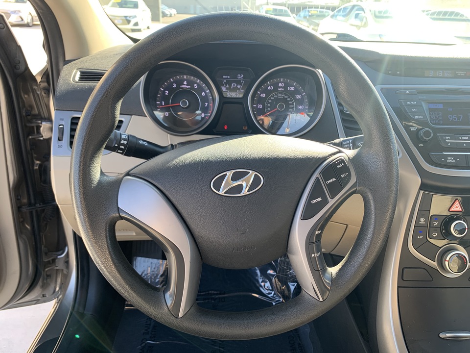 2016 Hyundai Elantra SE 6AT