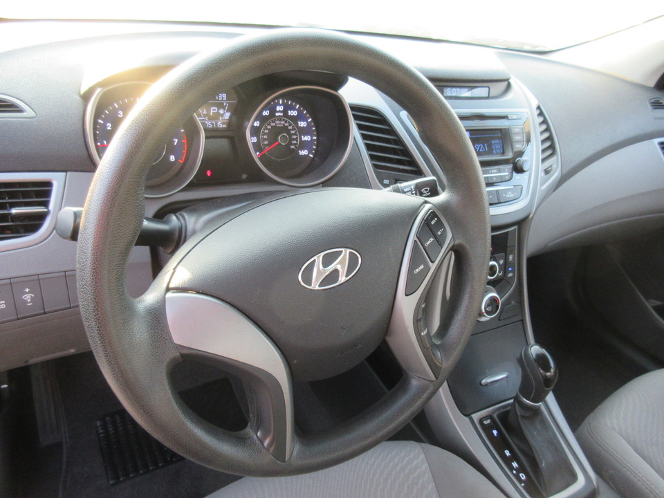 2016 Hyundai Elantra SE 6AT