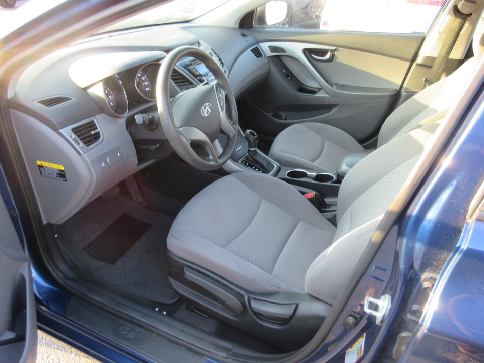 2016 Hyundai Elantra SE 6AT