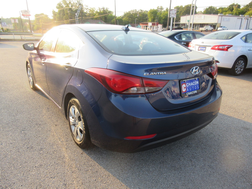 2016 Hyundai Elantra SE 6AT