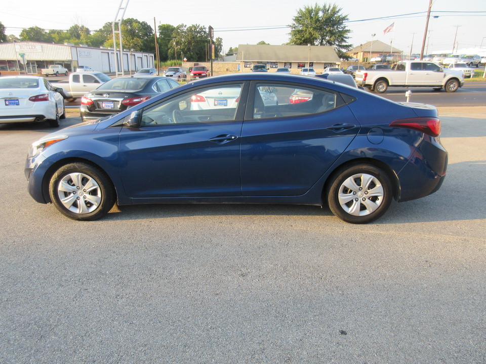 2016 Hyundai Elantra SE 6AT