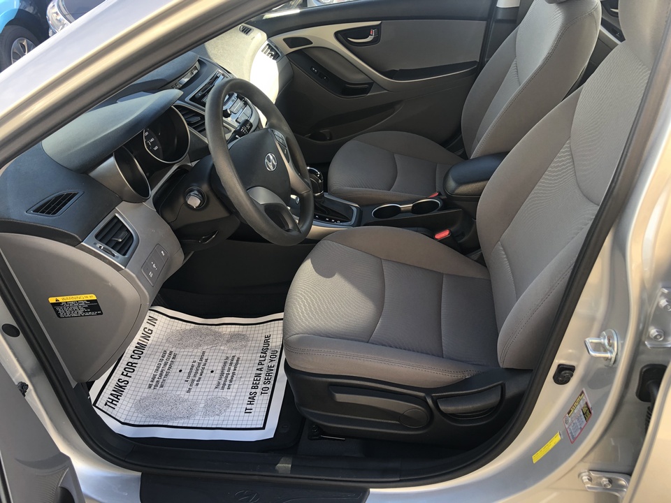 2016 Hyundai Elantra SE 6AT