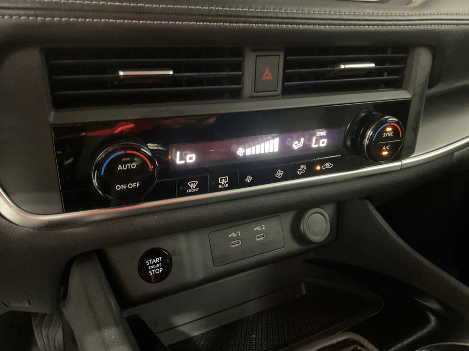 2025 Nissan Rogue SV