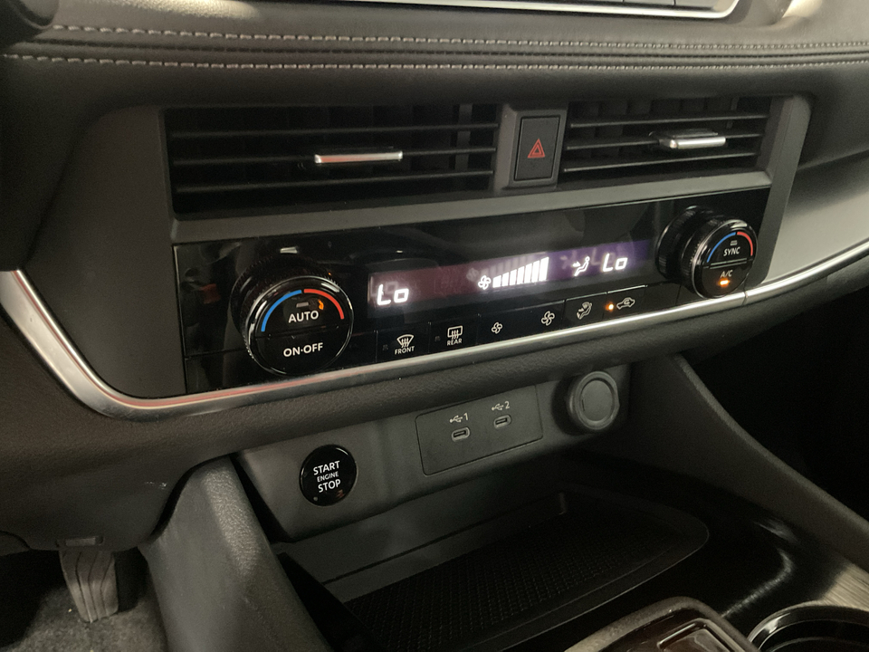 2025 Nissan Rogue SV