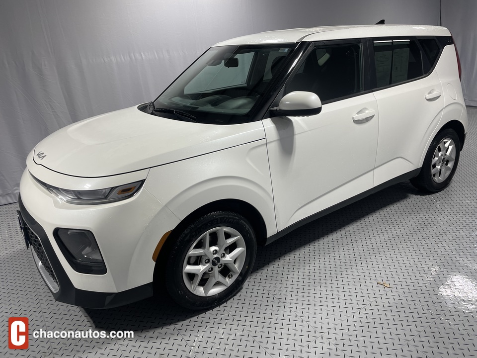 2022 Kia Soul LX CVT