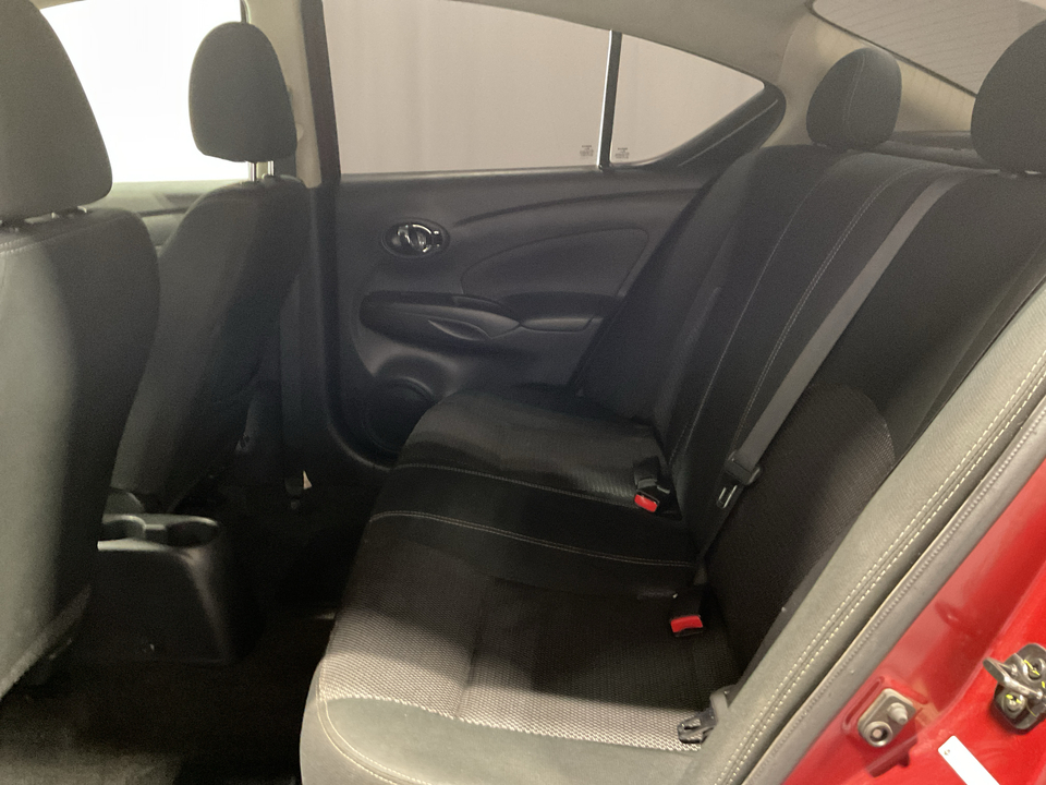 2019 Nissan Versa 1.6 SV Sedan