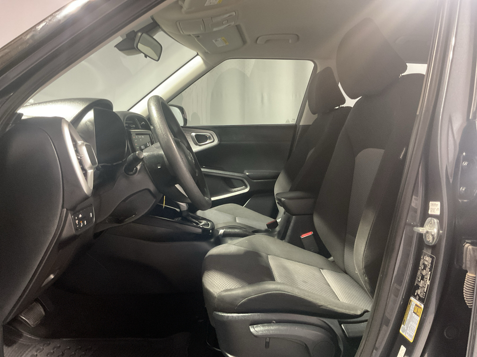 2022 Kia Soul LX CVT