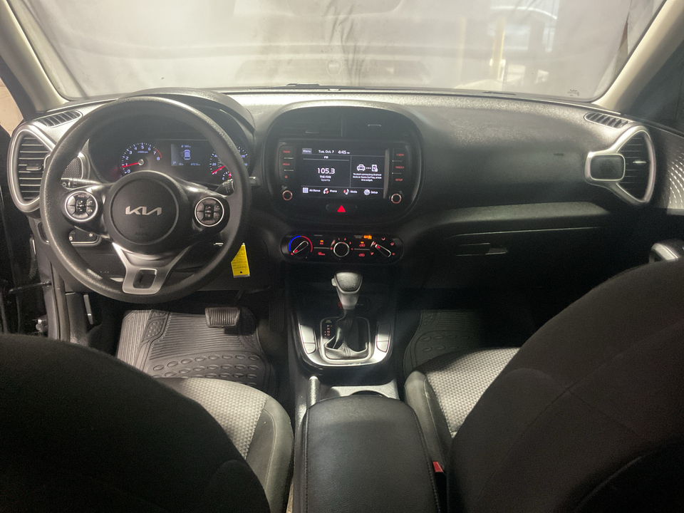 2022 Kia Soul LX CVT