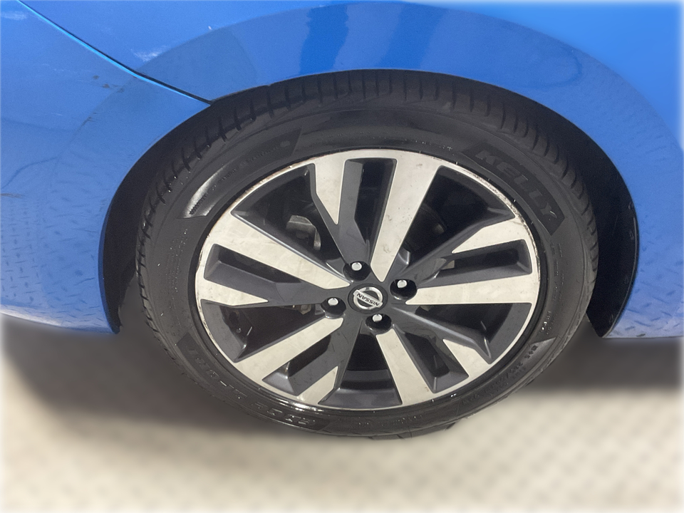 2021 Nissan Versa SR