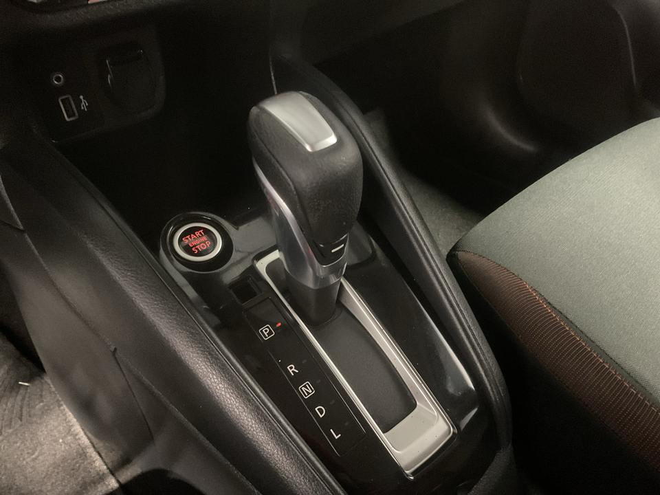 2021 Nissan Versa SR