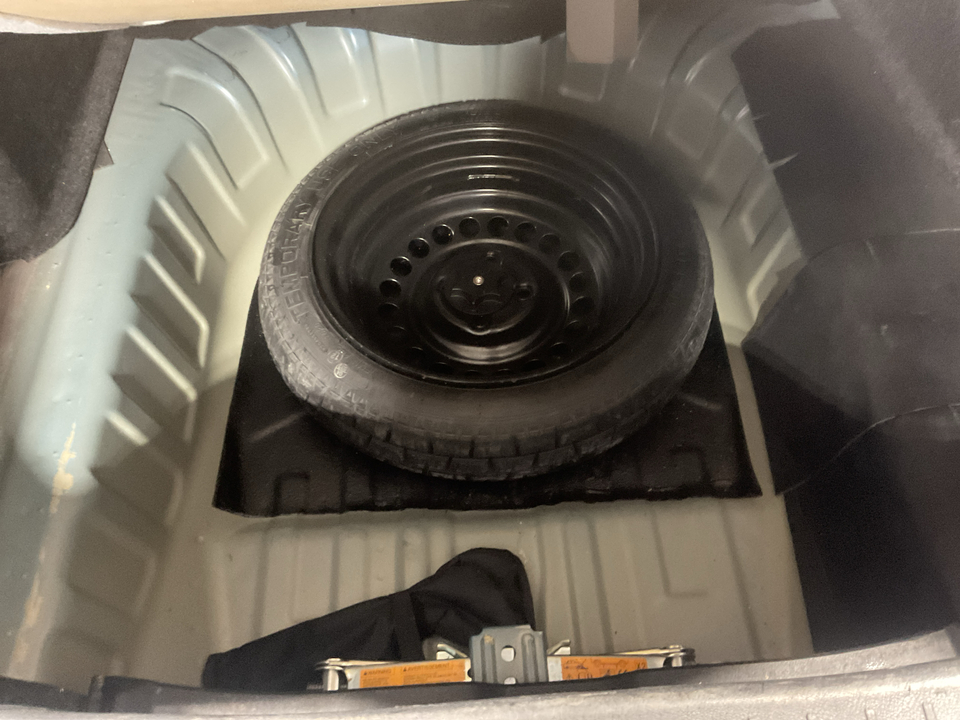 2021 Nissan Versa SR