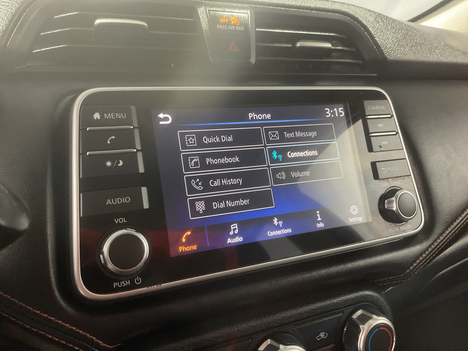 2021 Nissan Versa SR