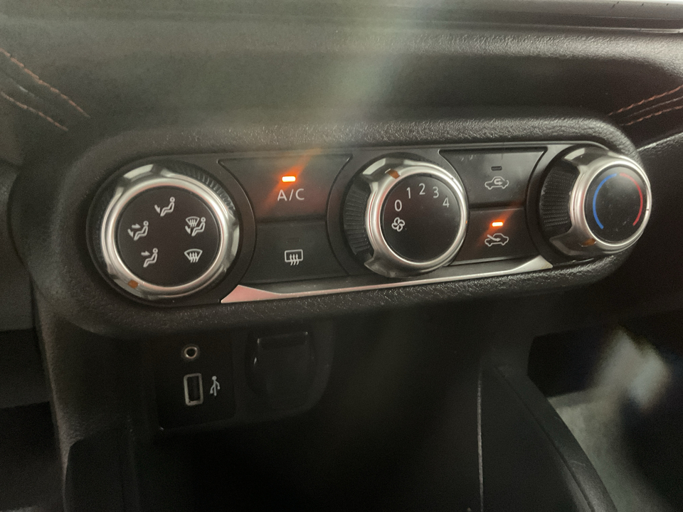 2021 Nissan Versa SR