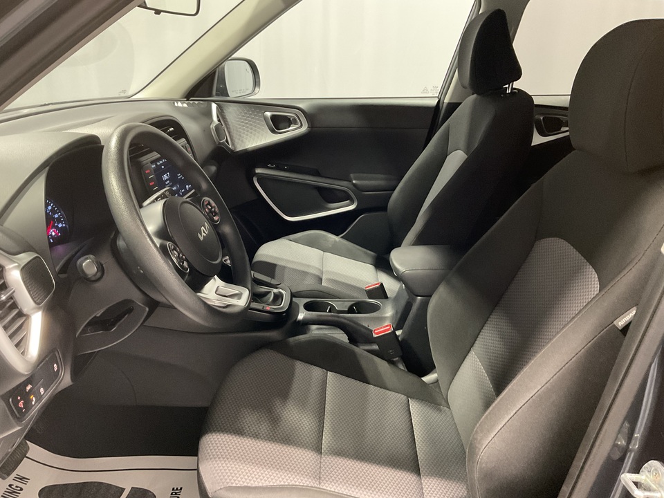 2022 Kia Soul LX CVT