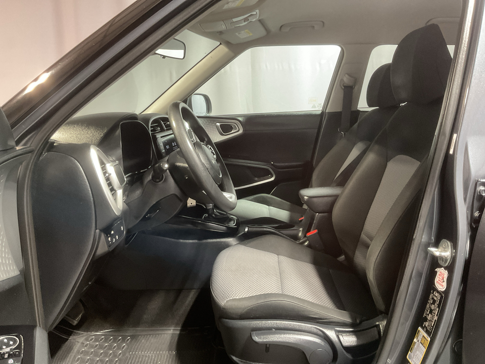 2022 Kia Soul LX CVT