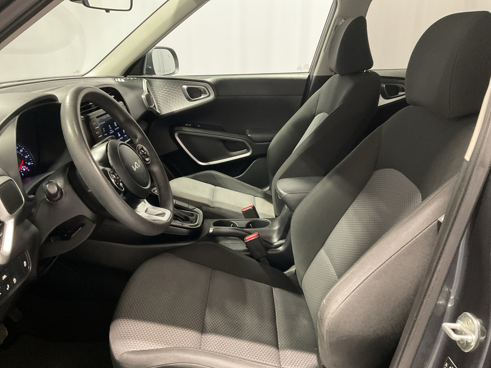 2022 Kia Soul LX CVT